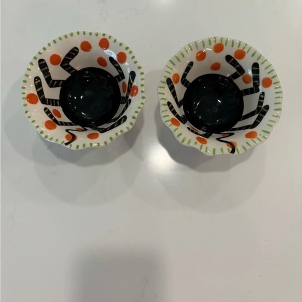 Set of 2 adorable‎ Halloween spider candy dishes